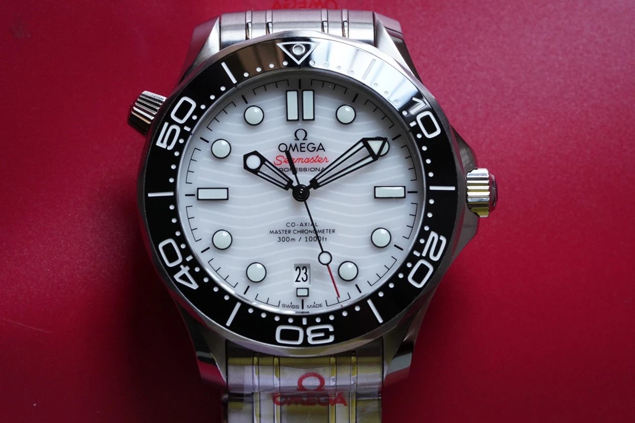 OR厂欧米茄海马300米系列210.30.42.20.04.001白面男士顶级复刻手表
